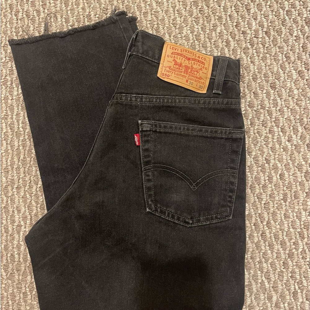 Vintage Red Tab 550 Levi's Black Relaxed Jeans with Iconic Branding